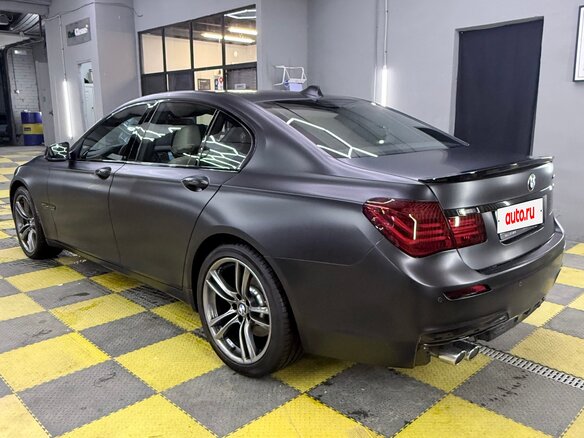 2011 BMW 7 серии Long 730Ld V (F01/F02/F04), чёрный, 1800000 рублей - вид 6