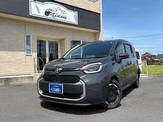 2022 Toyota Sienta III, серый, 1100217 рублей, вид 1