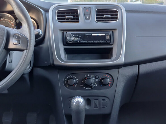 2016 Renault Sandero Stepway II, красный - вид 14