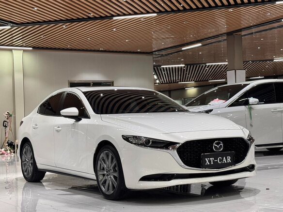 2022 Mazda 3 Axela IV (BP), белый - вид 2