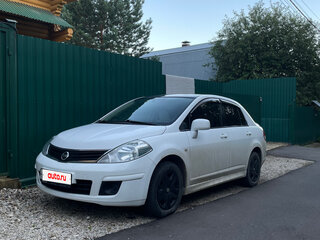 2013 Nissan Tiida I Рестайлинг, белый, 760000 рублей, вид 1