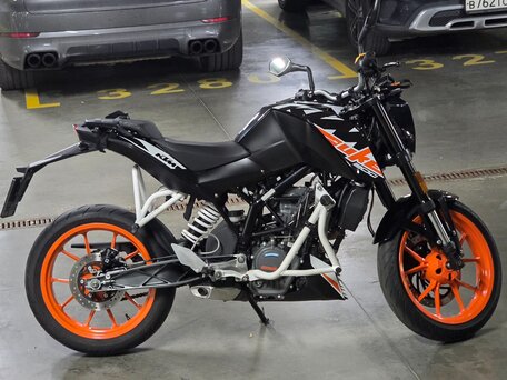 2021 KTM 200 Duke, чёрный, 320000 рублей, вид 4
