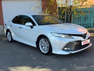 2018 Toyota Camry VIII (XV70), белый, 2580000 рублей, вид 4