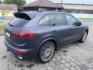 2017 Porsche Cayenne II Рестайлинг (958), фиолетовый, 2999999 рублей, вид 4