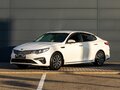 2019 Kia Optima IV Рестайлинг, белый, 1895000 рублей