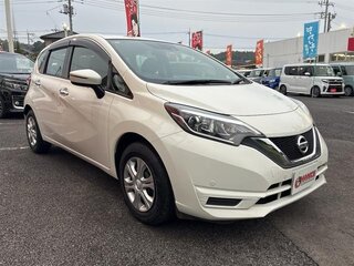 2020 Nissan Note II Рестайлинг, белый, 850217 рублей, вид 3