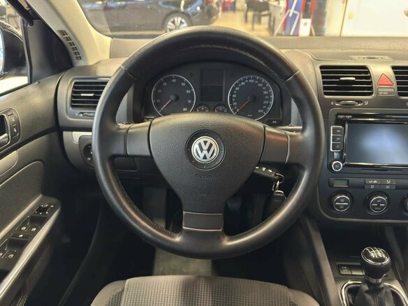 2008 Volkswagen Jetta V, чёрный, 745000 рублей - вид 6
