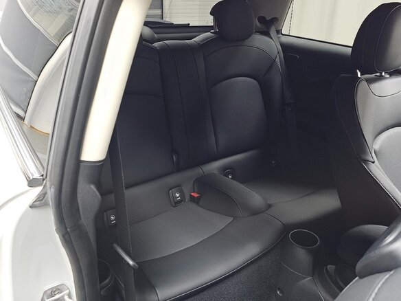 2022 Mini Hatch Cooper III (F55/F56) Рестайлинг 2, белый, 2083000 рублей - вид 13
