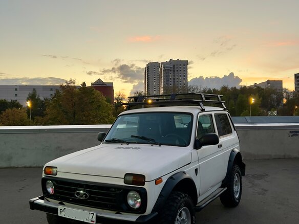 2016 Lada (ВАЗ) 2121 (4x4) Bronto I Рестайлинг, белый, 400000 рублей - вид 2