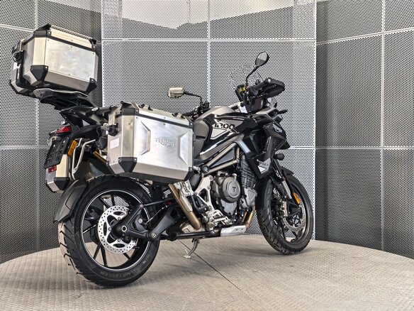2023 Triumph Tiger 1200, чёрный, 1549000 рублей - вид 7