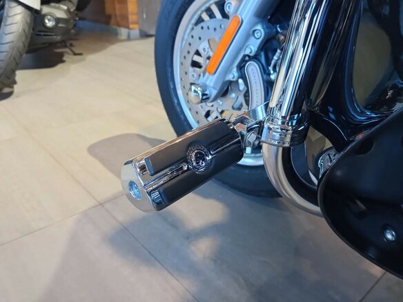 2015 Harley-Davidson Tri Glide, чёрный, 3550000 рублей - вид 10