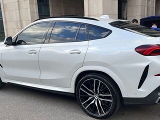 2019 BMW X6 40i III (G06), белый, 6800000 рублей, вид 2