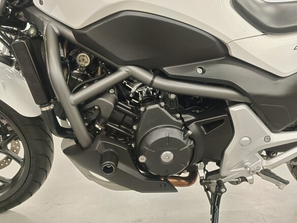 2013 Honda NC 700S, белый, 450000 рублей - вид 16
