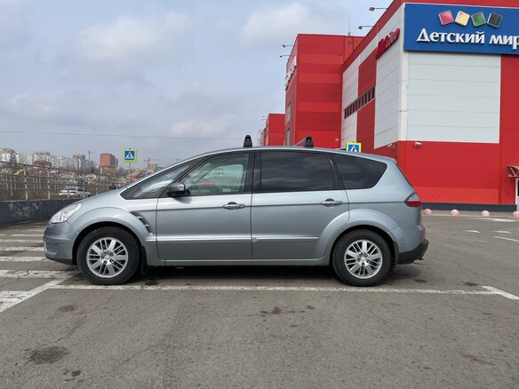 2008 Ford S-MAX I, серебристый, 920000 рублей - вид 4