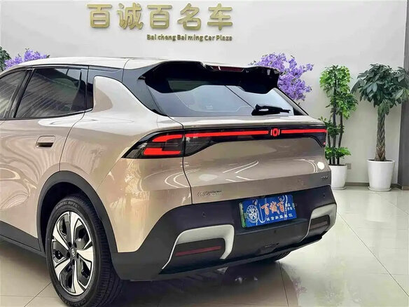 2026 Changan Qiyuan Q05 51.9 kWh II, бежевый, 2450000 рублей - вид 4