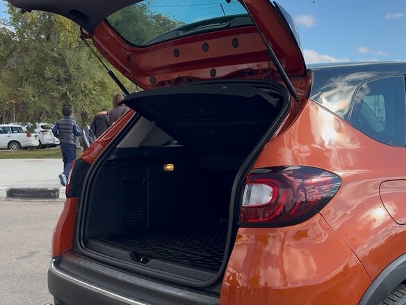 2017 Renault Kaptur I, оранжевый, 1299999 рублей - вид 9