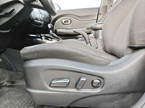 2017 Kia Soul II Рестайлинг, бежевый, 1375000 рублей - вид 21