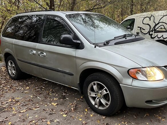 2003 Dodge Caravan IV, серый, 400000 рублей - вид 7
