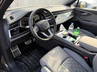 2024 Audi Q7 55 TFSI II (4M) Рестайлинг 2, серый, 11000000 рублей, вид 4