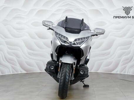 2025 Honda GL 1800 Gold Wing, серебристый, 3699000 рублей, вид 4
