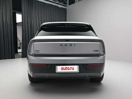 2026 Audi E7X, серебристый, 7399900 рублей, вид 5