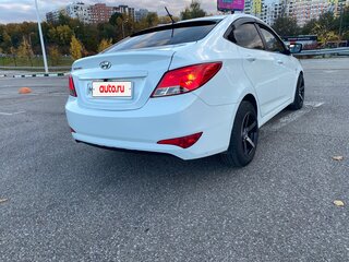 2015 Hyundai Solaris I Рестайлинг, белый, 1200000 рублей, вид 2