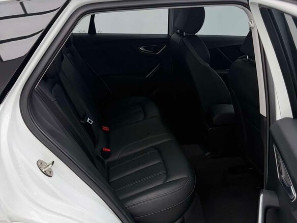 2022 Audi Q2 L 35 TFSI I Рестайлинг, белый, 1578000 рублей - вид 13