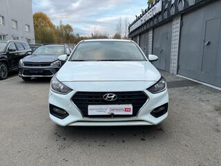 2017 Hyundai Solaris II, белый, 928970 рублей, вид 2