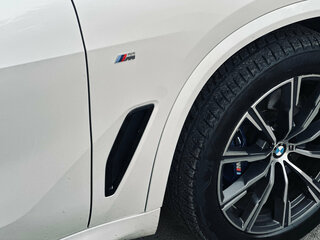 2020 BMW X5 30d IV (G05/G18), белый, 6390000 рублей, вид 4