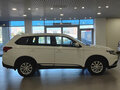 2017 Mitsubishi Outlander III Рестайлинг 2, белый, 1750000 рублей - вид 3
