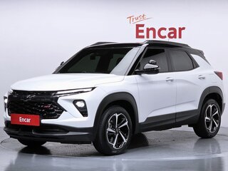 2023 Chevrolet TrailBlazer III Рестайлинг, белый, 1540000 рублей, вид 1