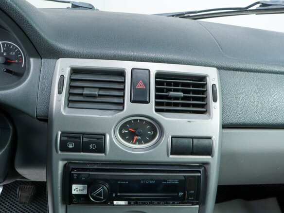 2011 Lada (ВАЗ) Priora I, чёрный, 379000 рублей - вид 8
