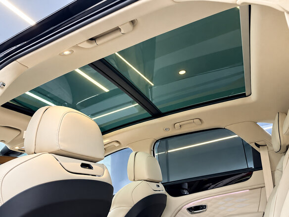 2025 Bentley Bentayga I Рестайлинг, серый, 39590000 рублей - вид 21