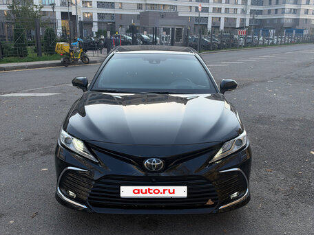 2020 Toyota Camry VIII (XV70), чёрный, 2925000 рублей, вид 2