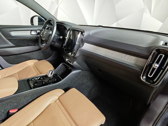 2021 Volvo XC40 I, синий, 3500000 рублей - вид 12