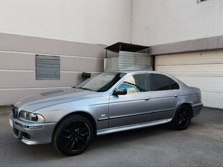 2000 BMW 5 серии 530i IV (E39) Рестайлинг, серебристый, 360000 рублей, вид 4