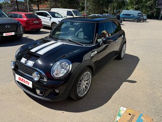 2010 Mini Hatch Cooper S II (R56) Рестайлинг, чёрный, 1550000 рублей, вид 3