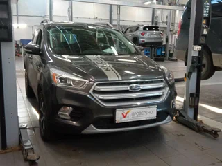 2017 Ford Kuga II Рестайлинг, серый, 1699000 рублей, вид 2
