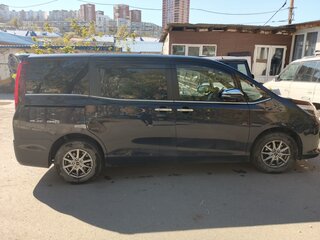 2017 Toyota Esquire I, чёрный, 1950000 рублей, вид 2