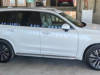 2022 Volvo XC90 II Рестайлинг 1, белый, 6100000 рублей, вид 3