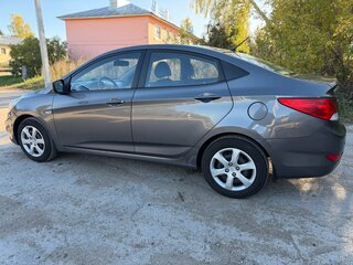 2012 Hyundai Solaris I, серый, 495000 рублей, вид 3