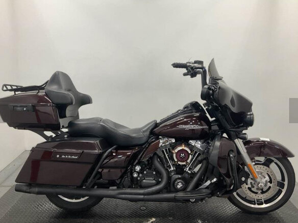 2011 Harley-Davidson Street Glide, пурпурный, 640000 рублей