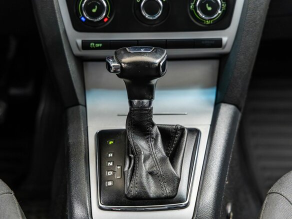 2012 Skoda Octavia II (A5) Рестайлинг, чёрный - вид 23
