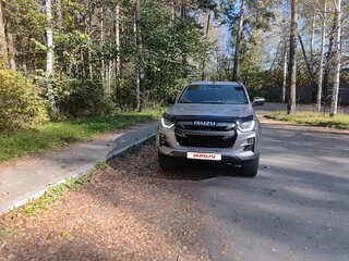 2021 Isuzu D-Max III, серый, 5500000 рублей, вид 2