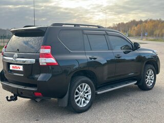 2013 Toyota Land Cruiser Prado 5-speed 150 Series Рестайлинг 1, чёрный, 3000000 рублей, вид 5