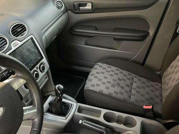 2009 Ford Focus II Рестайлинг, серый, 450000 рублей - вид 8