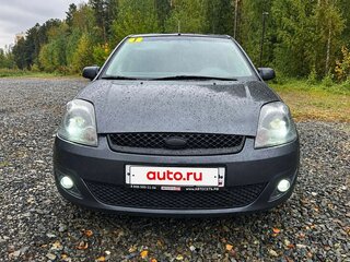 2006 Ford Fiesta Mk5, серый, 330000 рублей, вид 2