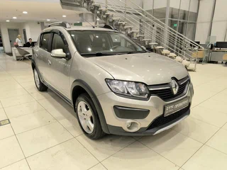 2018 Renault Sandero II Рестайлинг, бежевый, 1050000 рублей, вид 3