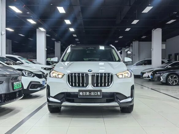 2023 BMW X1 Long 20Li sDrive III (U11/U12), белый, 3040999 рублей - вид 1