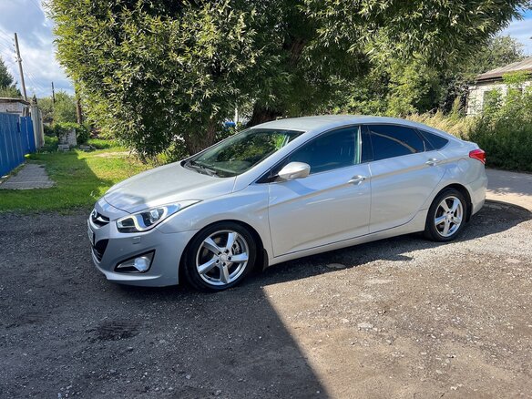 2013 Hyundai i40 I, серебристый, 935000 рублей - вид 3